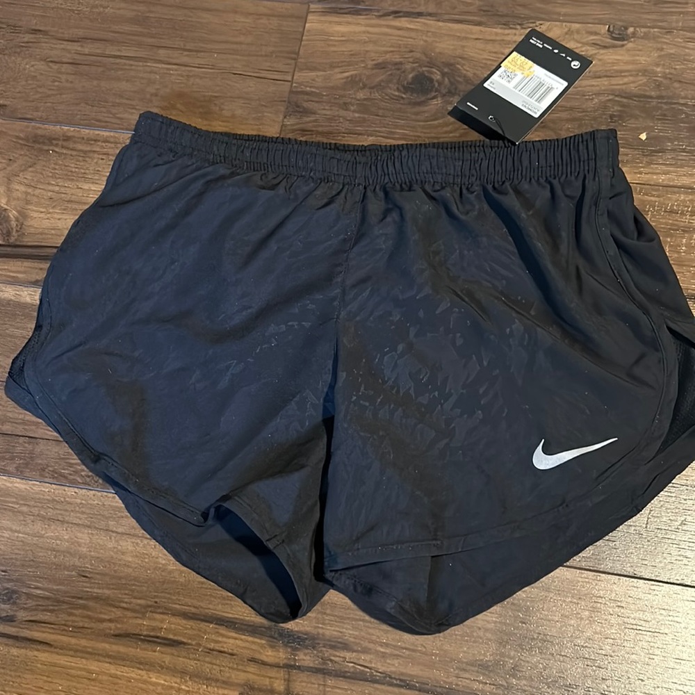 Black Nike shorts